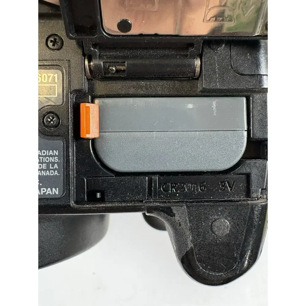 Canon EOS Digital Rebel XT 350D DSLR Camera Body Tested Battery Charger